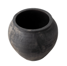 Load image into Gallery viewer, Clayton Vintage Style Clay Planter CN1154