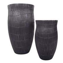 Load image into Gallery viewer, Willow Planter Collection-Black and White
